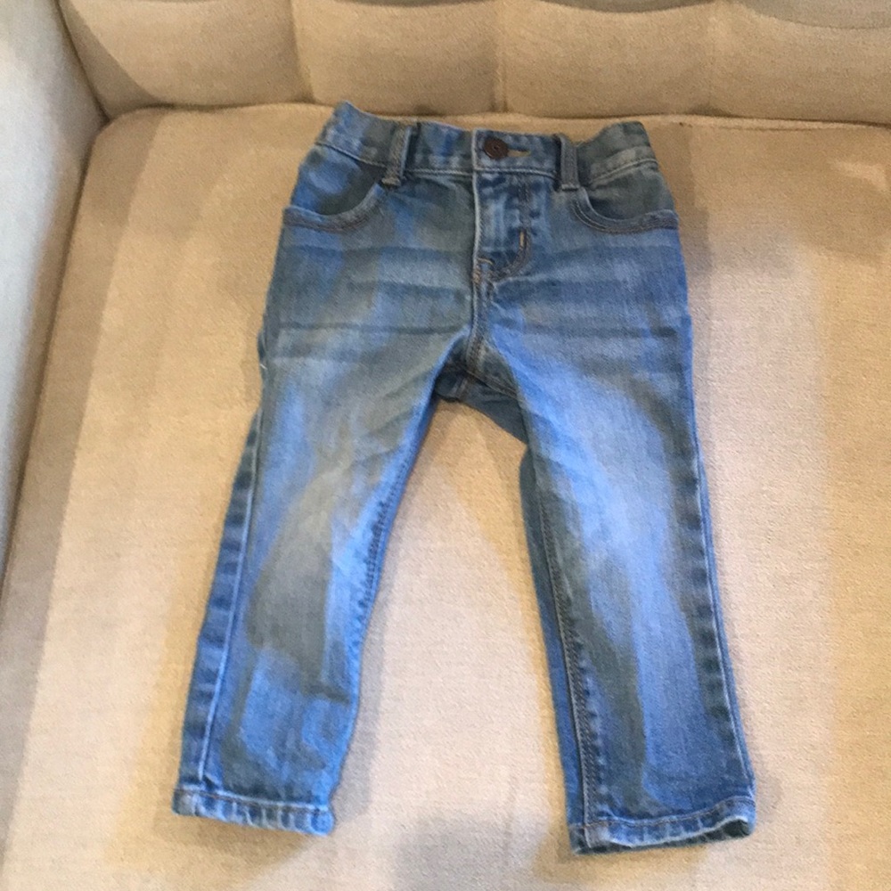 Light wash skinny jeans